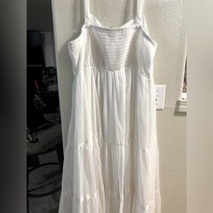 Beautiful NEW WITH TAGS white flowy dress size 2 from Torrid!